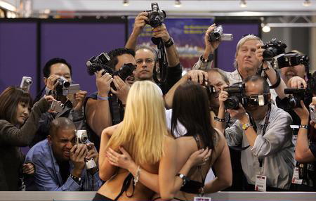 2025年新澳门幵奖结果与2025新澳门开奖结果记录,﻿全面释义、解释与落实与警惕虚假宣传,高效实施方案_超强版54.899